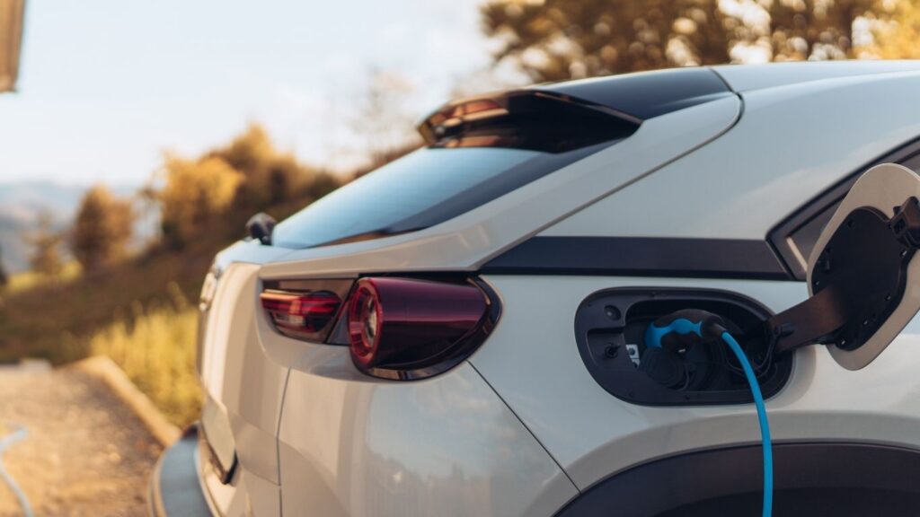 Confirmado el Plan Auto+: nuevas ayudas p&uacute;blicas para impulsar el veh&iacute;culo electrificado en 2026