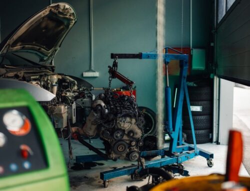 Nueva normativa europea en maquinaria de taller: qué cambia en 2027 y cómo afecta al vehículo eléctrico